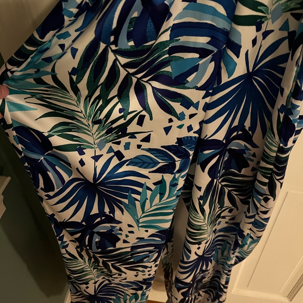 Patterned Jumpsuit - Picture 3 of 5